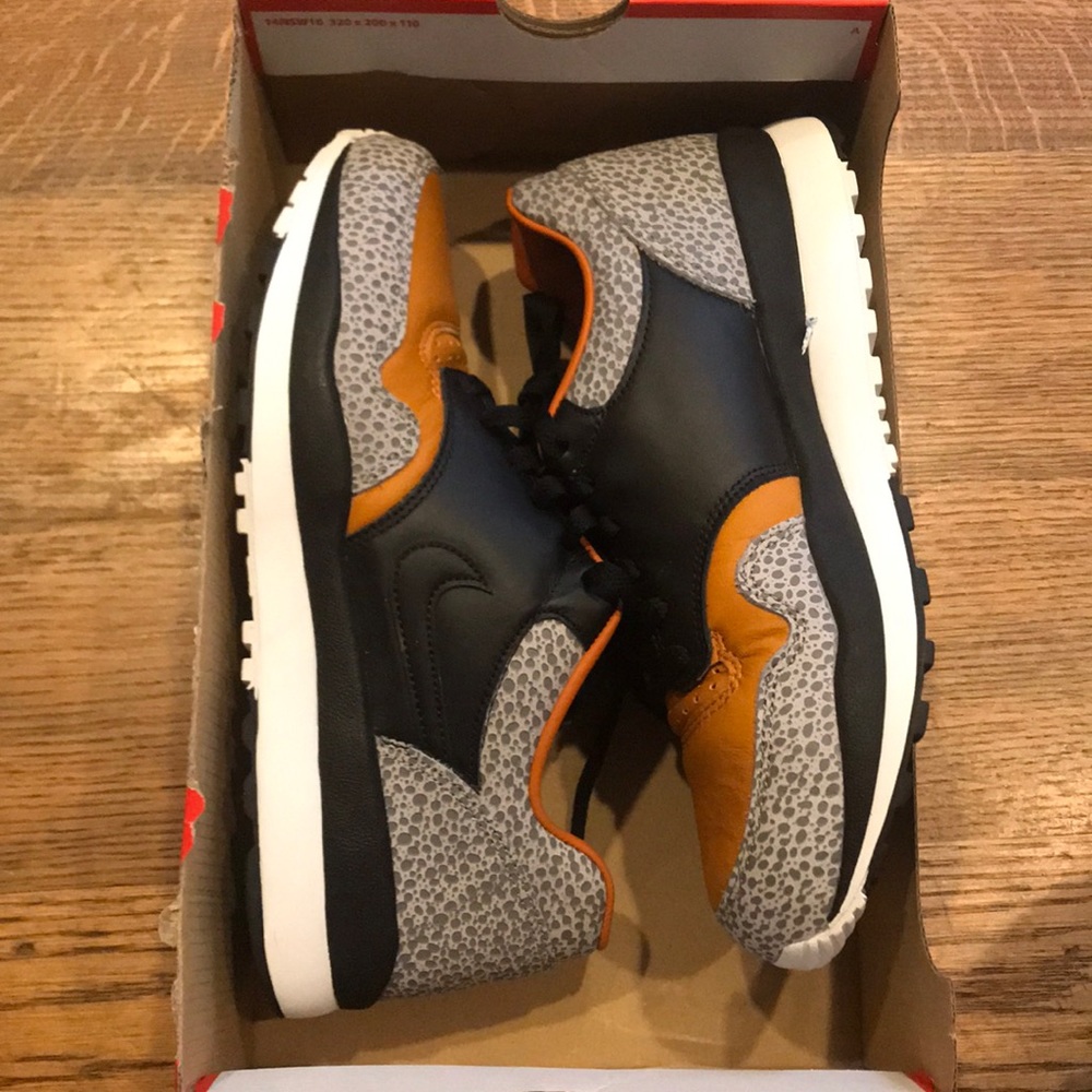 Nike Air Safari QS